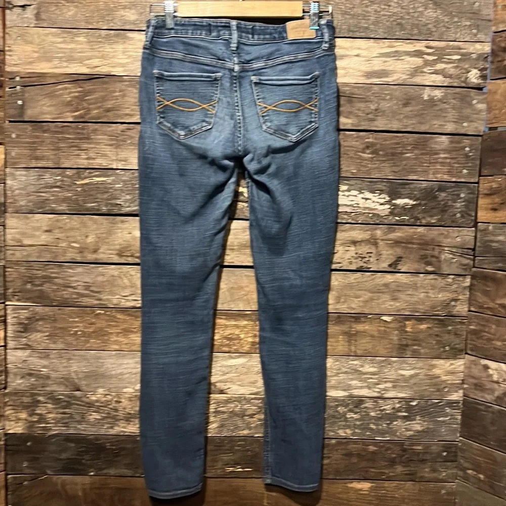 ✔️💰BOGO FREE Abercrombie & Fitch Ladies’ Jeans - Picture 5 of 7